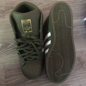 Adidas high tops La marque aux 3 bandes